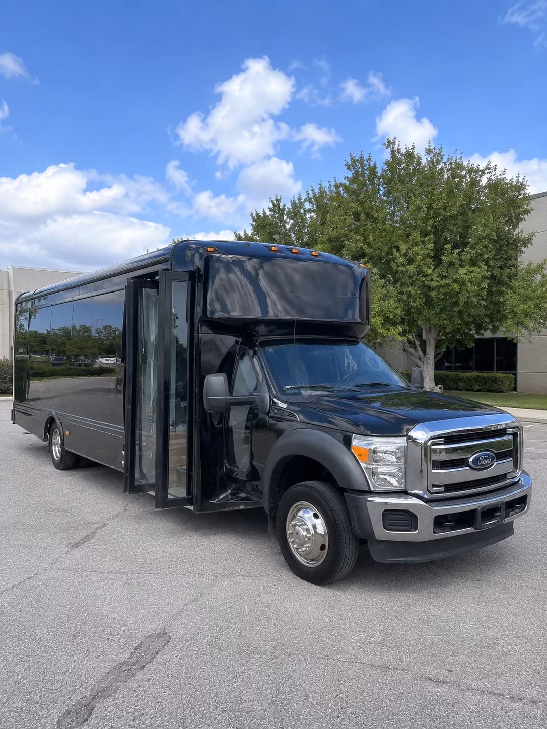 Laredo Birthday, Sweet 16, & Quinceañera Transportation party bus exterior