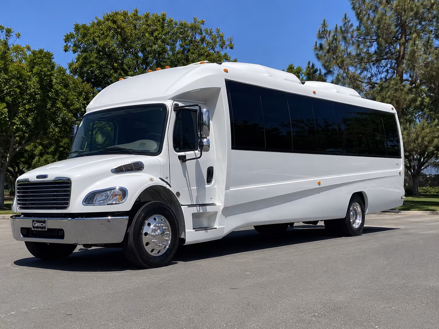Laredo Birthday, Sweet 16, & Quinceañera Transportation onboard seating