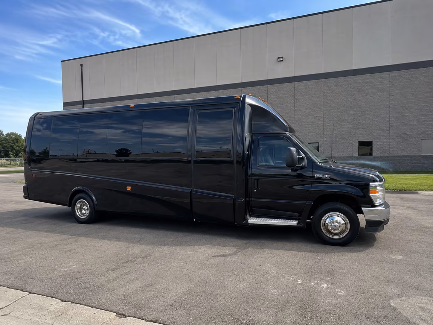 Laredo Corporate Transportation pickup coordination